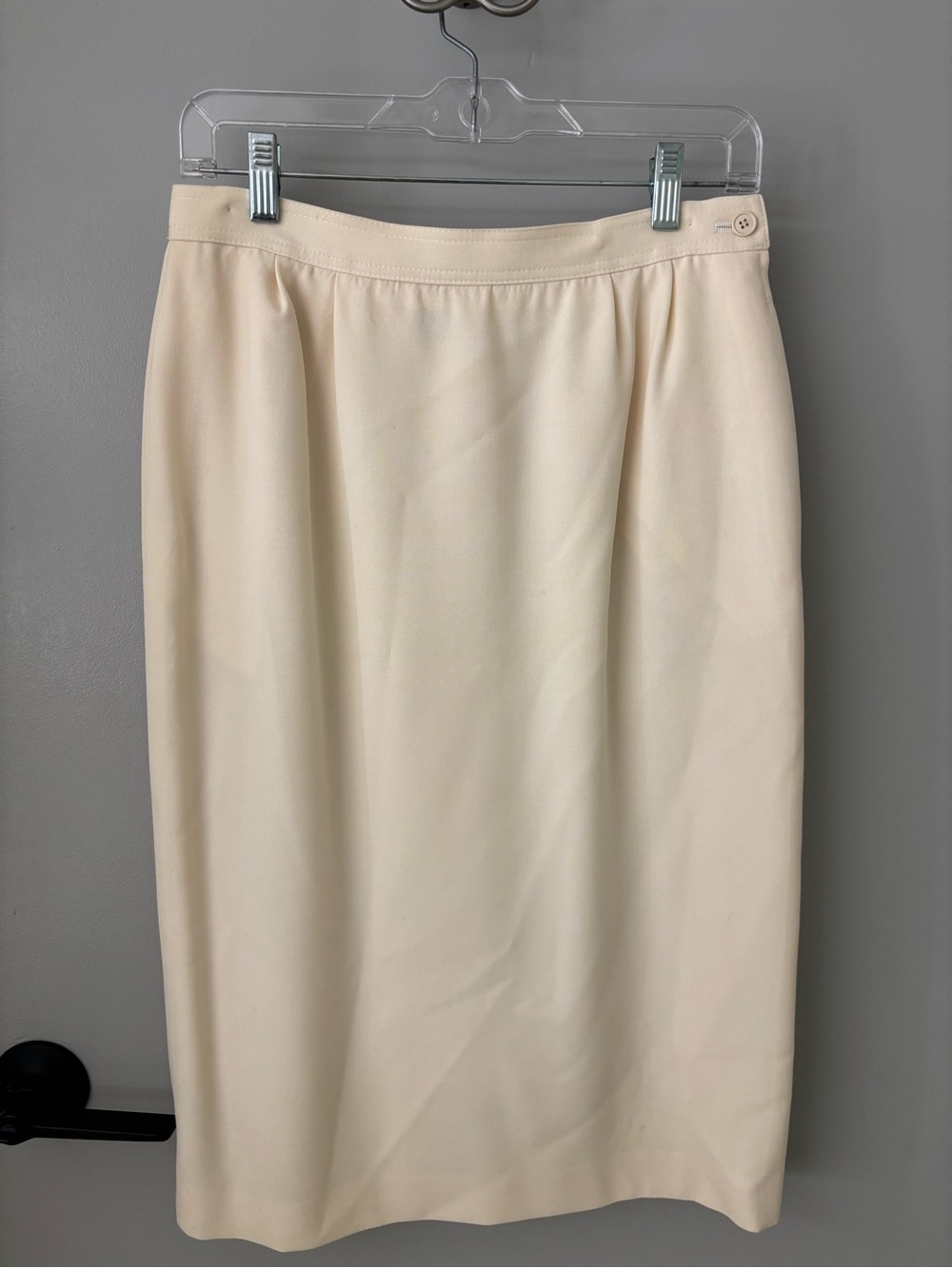 Vintage Valentino Miss V Ivory 100% Wool Midi Pencil Skirt